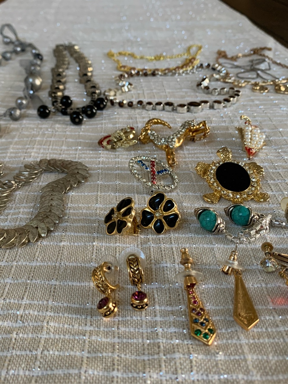 Mix lot assorted - Women's Jewelry